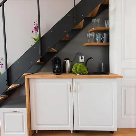 Hotel Apartwawel 5*