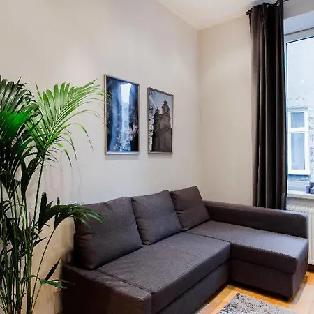 Hotel Apartwawel 5*