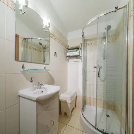 Szálloda Apartwawel 5*
