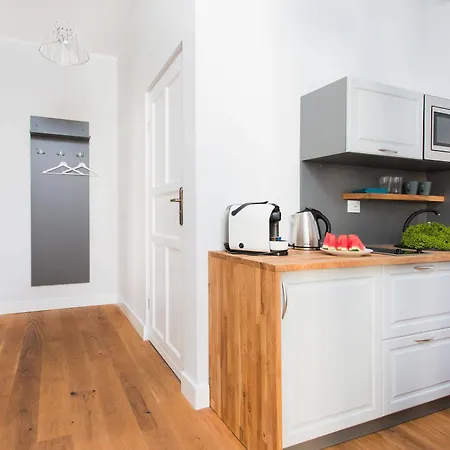 Hotel Apartwawel 5*